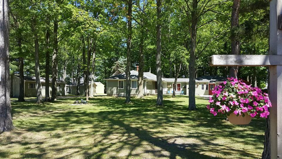 Hidden Haven Cottages Lake City エクステリア 写真